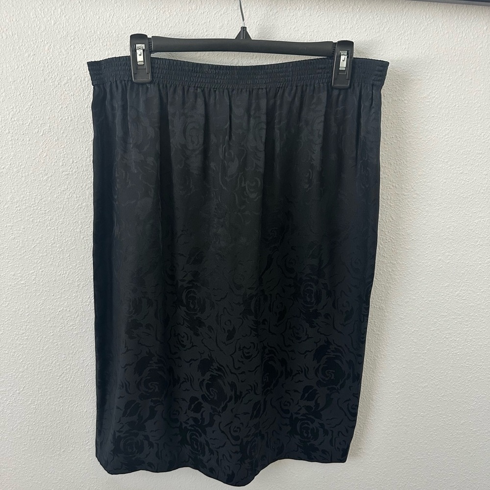 Vintage silk Lauren Alexandrea Petites‎ Black Knee-Length Pencil Skirt